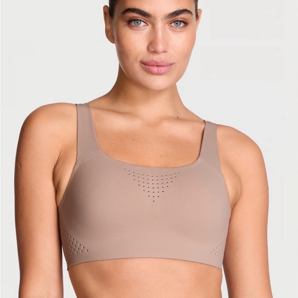 VSX 36D Featherweight Max™ Sports Bra, Bare Taupe